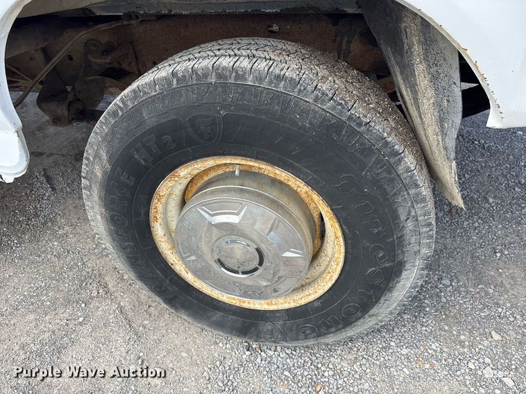 image for item EY9937 1994 Ford F250 pickup truck