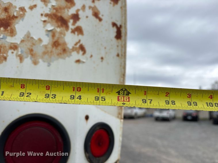 image for item EY9939 1983 International 4300 water truck