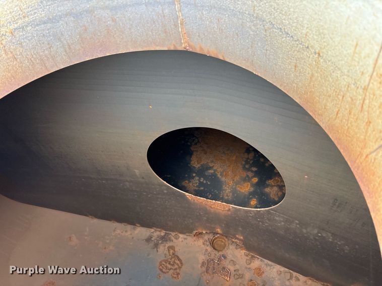 image for item EY9939 1983 International 4300 water truck