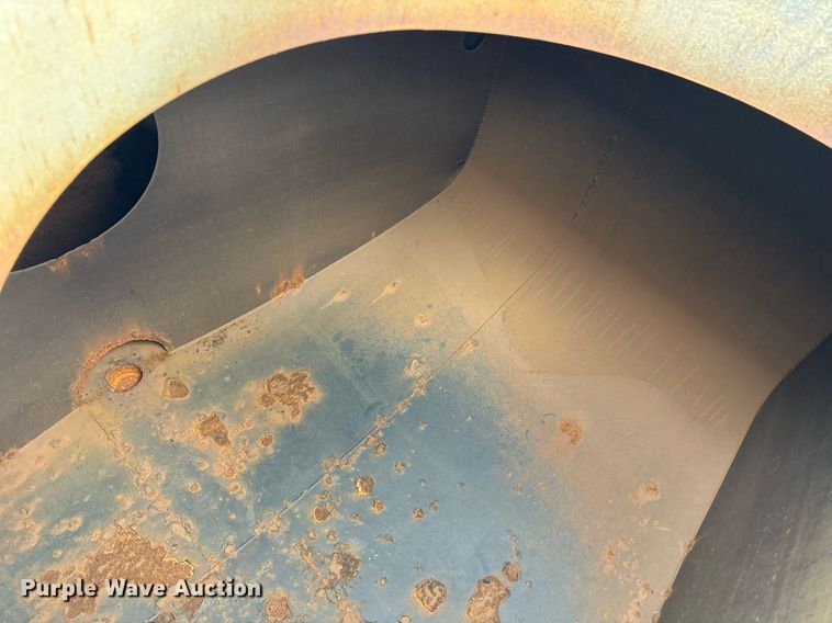 image for item EY9939 1983 International 4300 water truck