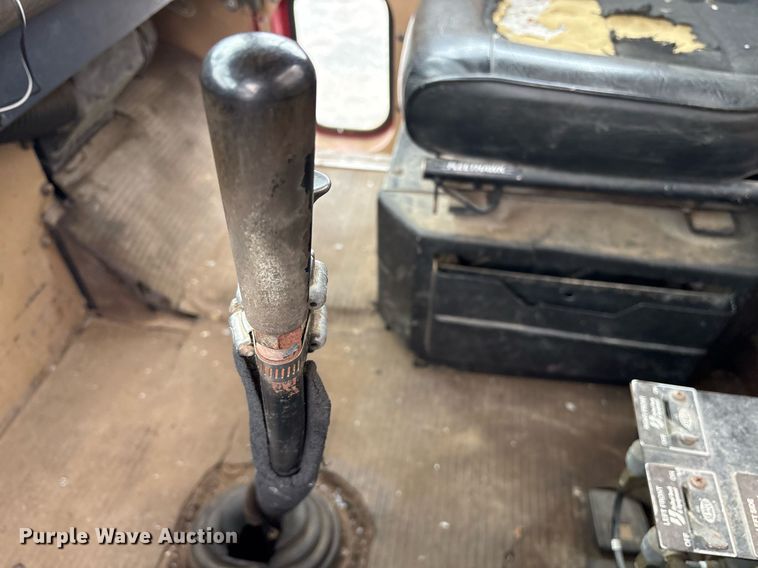 image for item EY9939 1983 International 4300 water truck