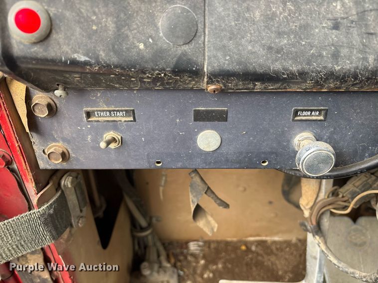 image for item EY9939 1983 International 4300 water truck