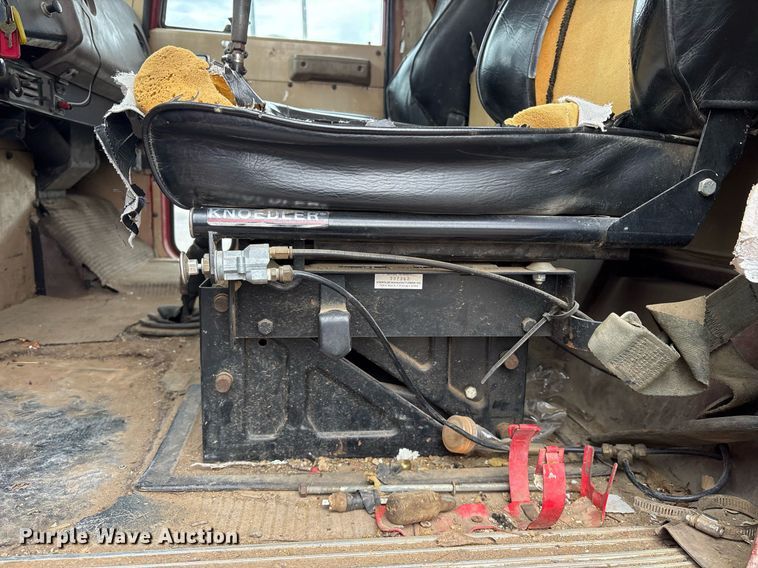 image for item EY9939 1983 International 4300 water truck