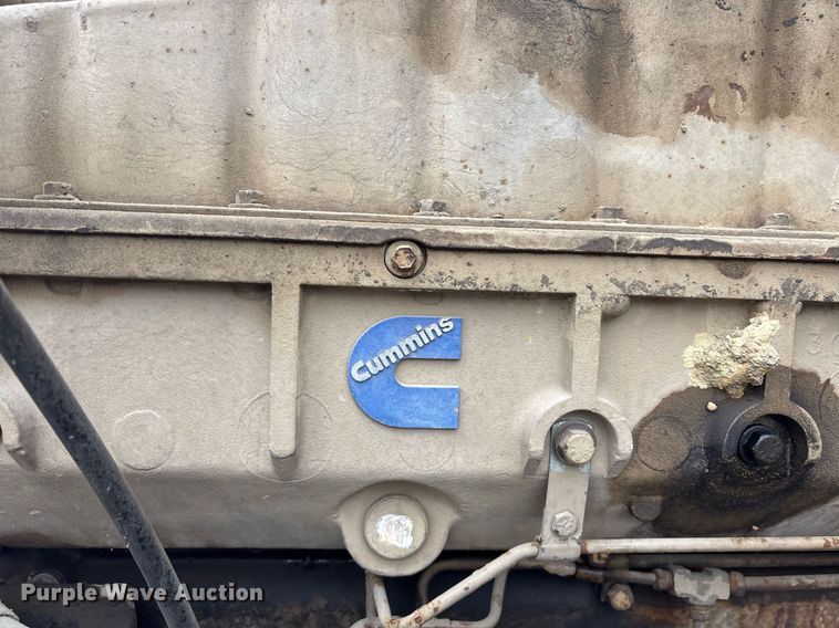 image for item EY9939 1983 International 4300 water truck