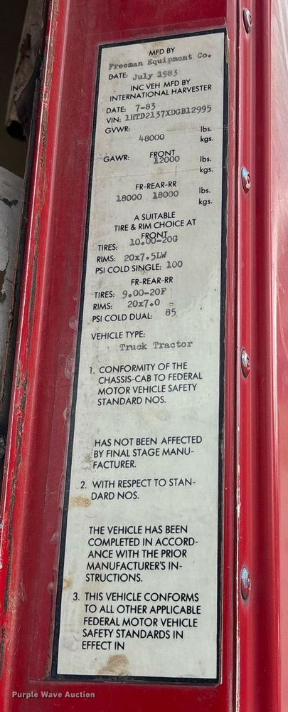 image for item EY9939 1983 International 4300 water truck