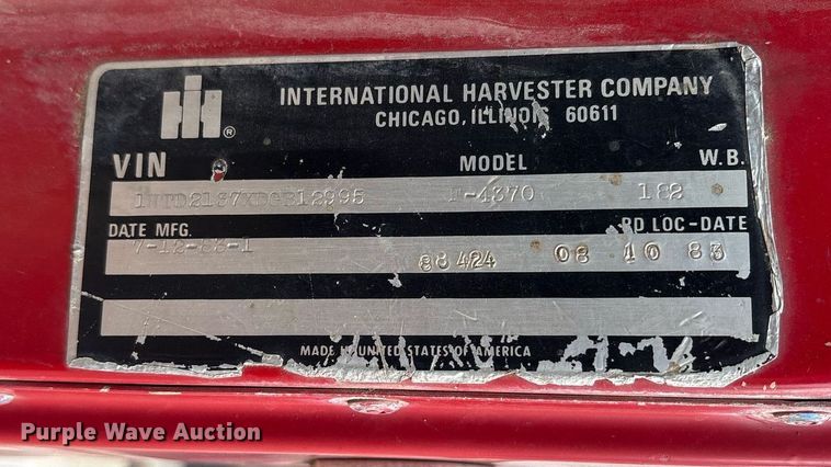 image for item EY9939 1983 International 4300 water truck