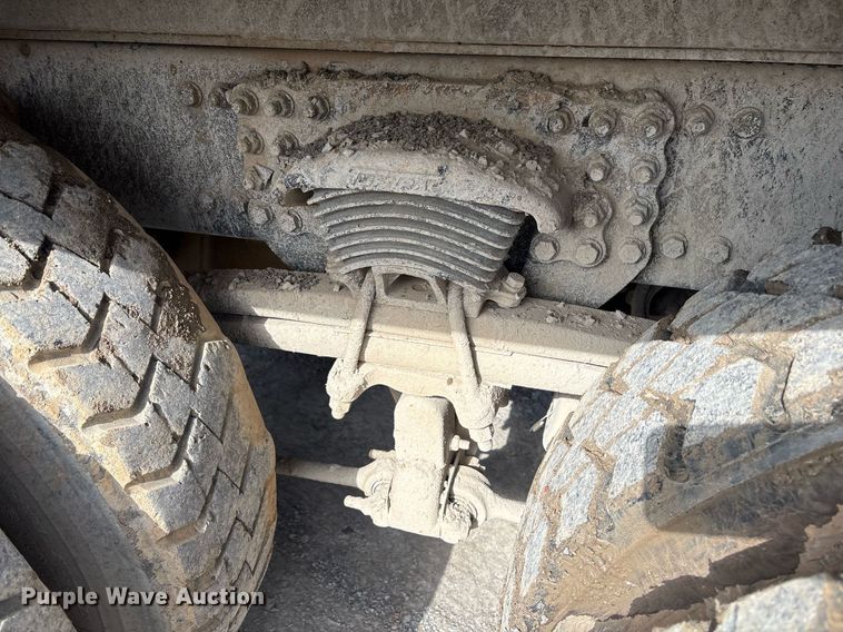 image for item EY9940 2007 Sterling L8500 dump truck