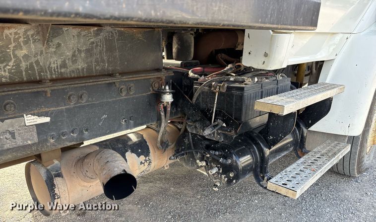 image for item EY9940 2007 Sterling L8500 dump truck