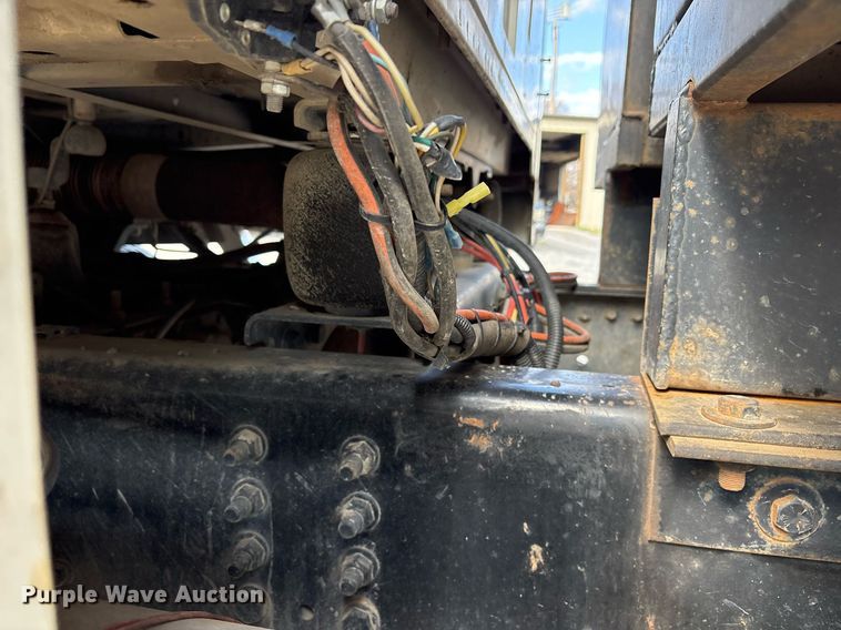 image for item EY9940 2007 Sterling L8500 dump truck