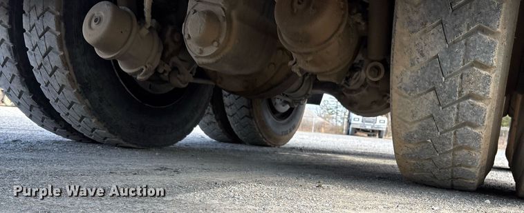 image for item EY9940 2007 Sterling L8500 dump truck