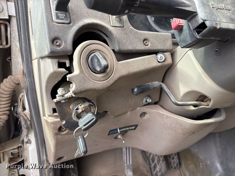 image for item EY9940 2007 Sterling L8500 dump truck