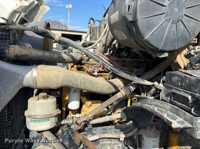 image for item EY9940 2007 Sterling L8500 dump truck