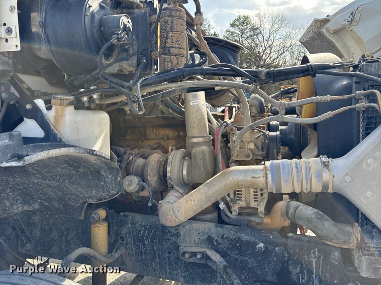 image for item EY9940 2007 Sterling L8500 dump truck