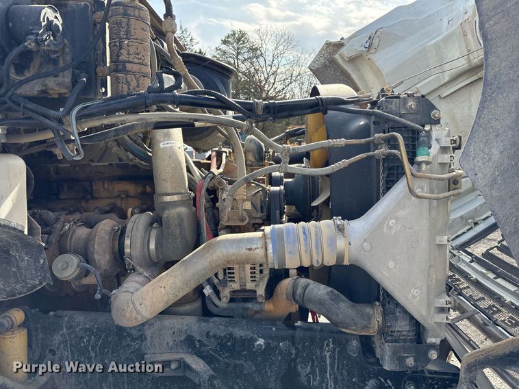 image for item EY9940 2007 Sterling L8500 dump truck