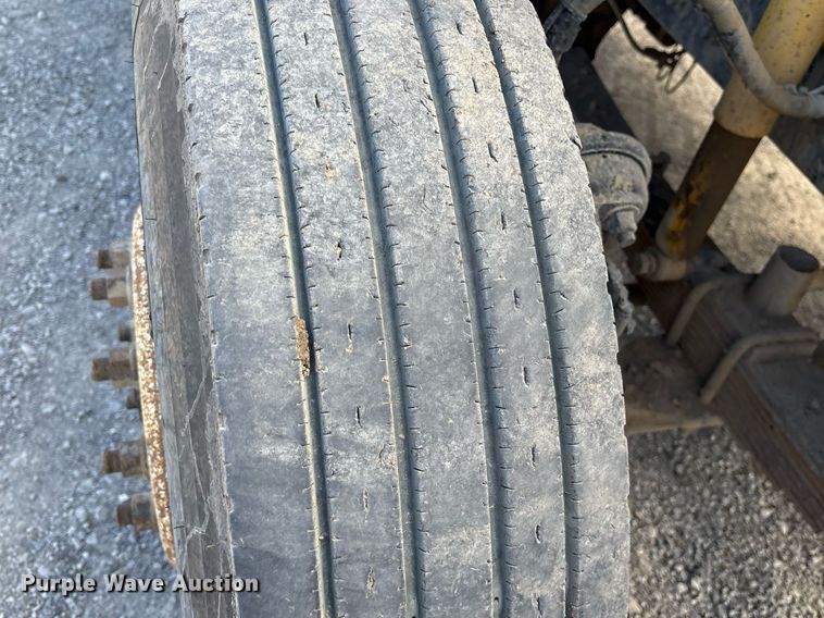 image for item EY9940 2007 Sterling L8500 dump truck