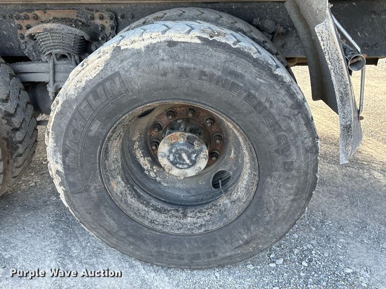image for item EY9940 2007 Sterling L8500 dump truck