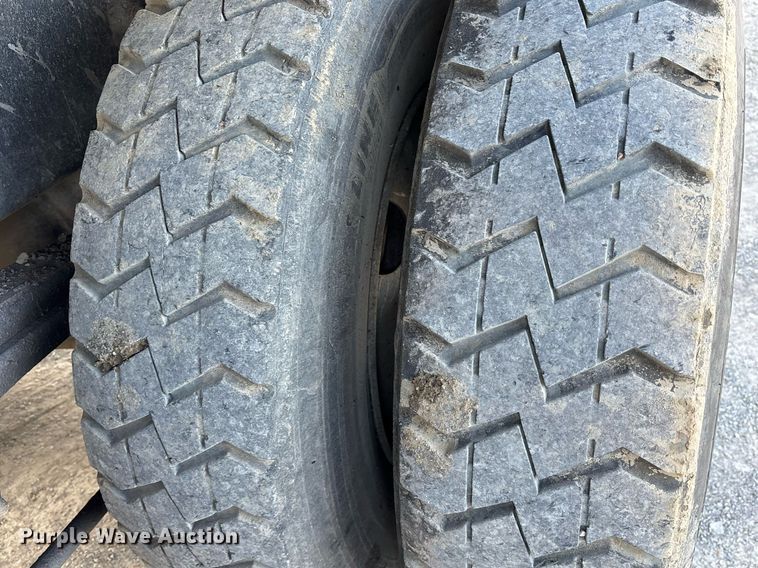 image for item EY9940 2007 Sterling L8500 dump truck