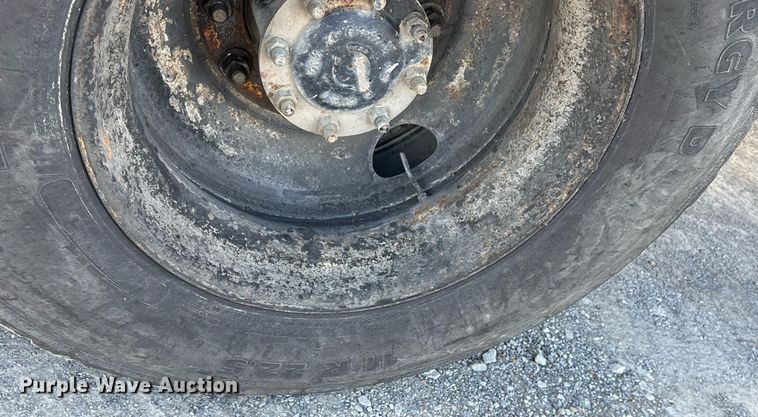 image for item EY9940 2007 Sterling L8500 dump truck