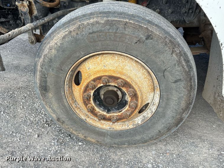 image for item EY9940 2007 Sterling L8500 dump truck