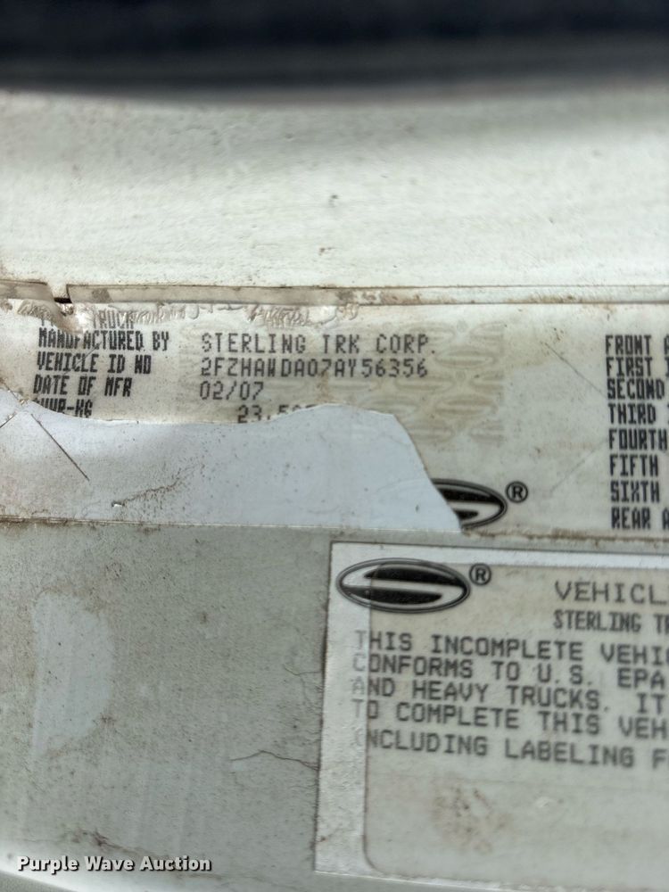 image for item EY9940 2007 Sterling L8500 dump truck