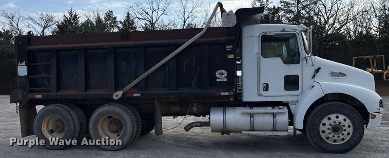 image for item EY9941 2005 Kenworth T300 dump truck