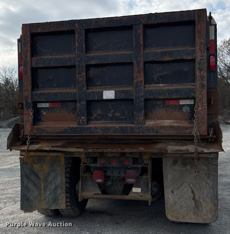 image for item EY9941 2005 Kenworth T300 dump truck
