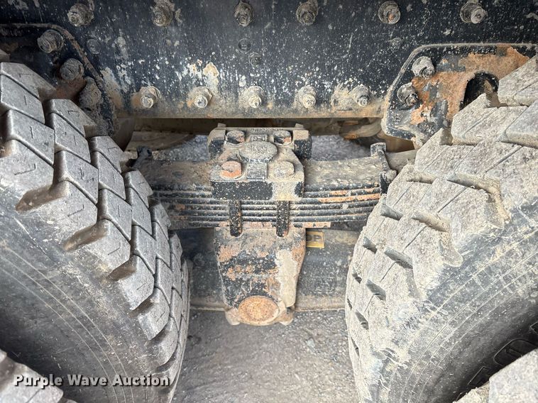 image for item EY9941 2005 Kenworth T300 dump truck