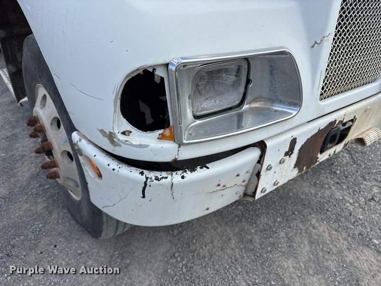 image for item EY9941 2005 Kenworth T300 dump truck