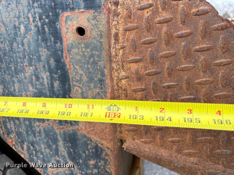 image for item EY9941 2005 Kenworth T300 dump truck