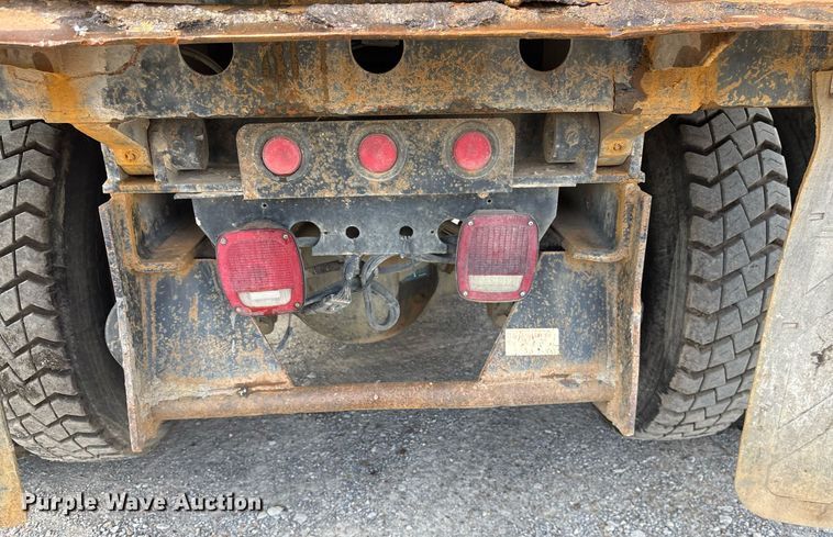 image for item EY9941 2005 Kenworth T300 dump truck