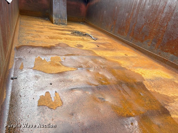 image for item EY9941 2005 Kenworth T300 dump truck