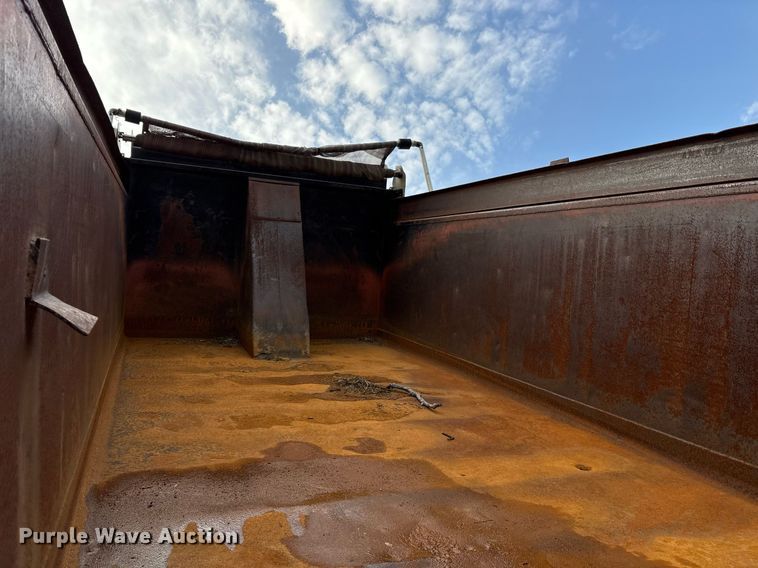 image for item EY9941 2005 Kenworth T300 dump truck