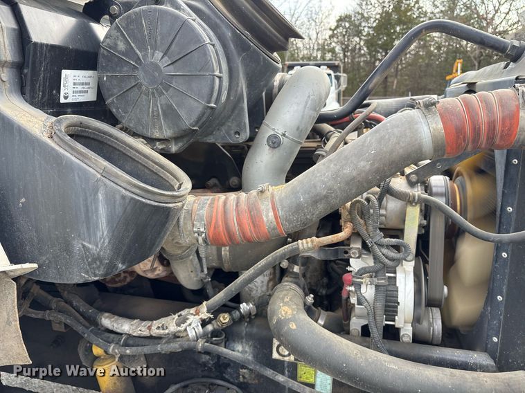 image for item EY9941 2005 Kenworth T300 dump truck