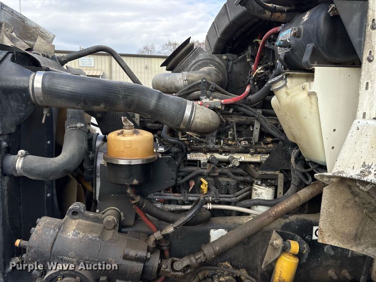 image for item EY9941 2005 Kenworth T300 dump truck