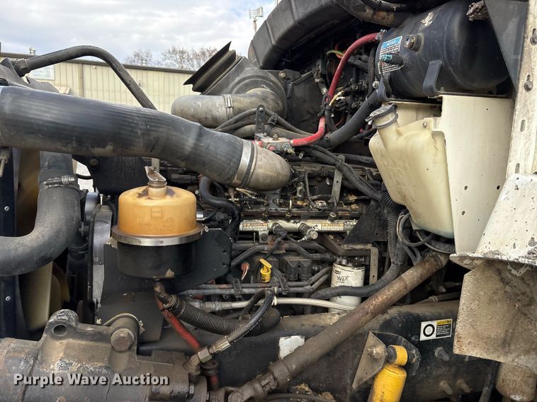 image for item EY9941 2005 Kenworth T300 dump truck