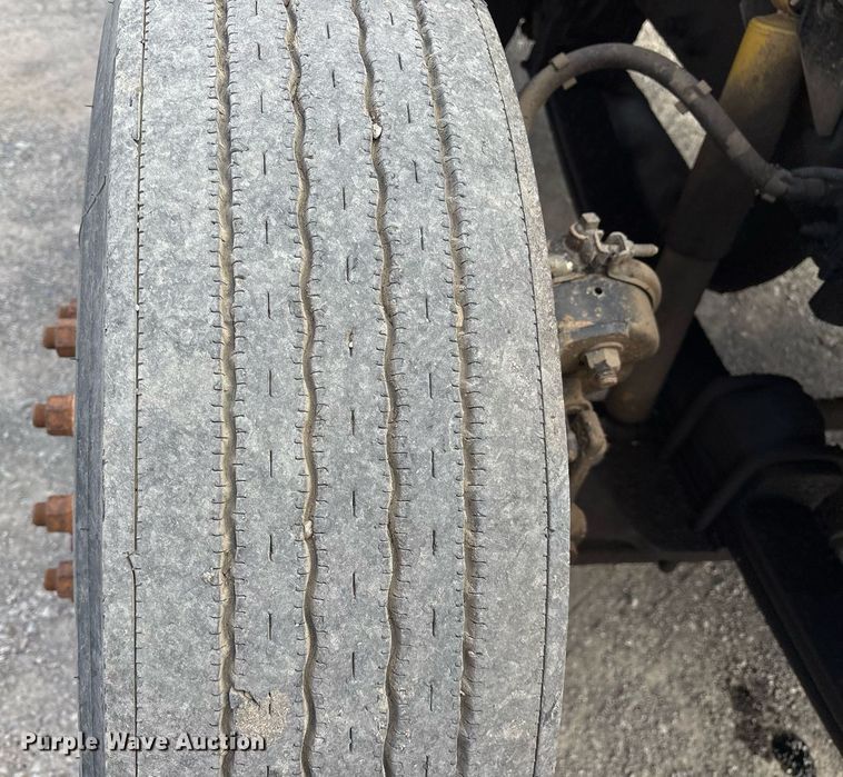 image for item EY9941 2005 Kenworth T300 dump truck