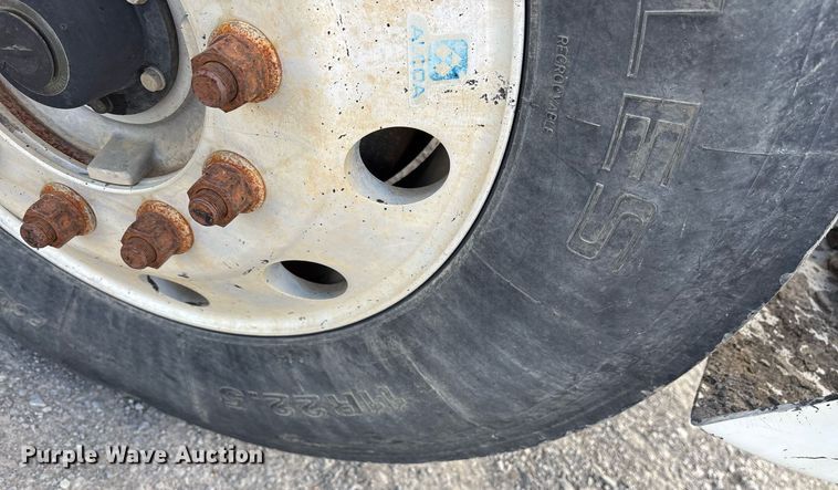 image for item EY9941 2005 Kenworth T300 dump truck