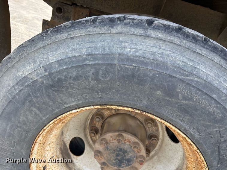 image for item EY9941 2005 Kenworth T300 dump truck