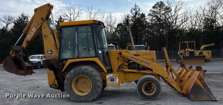 image for item EY9942 1992 John Deere 310D backhoe