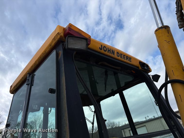 image for item EY9942 1992 John Deere 310D backhoe