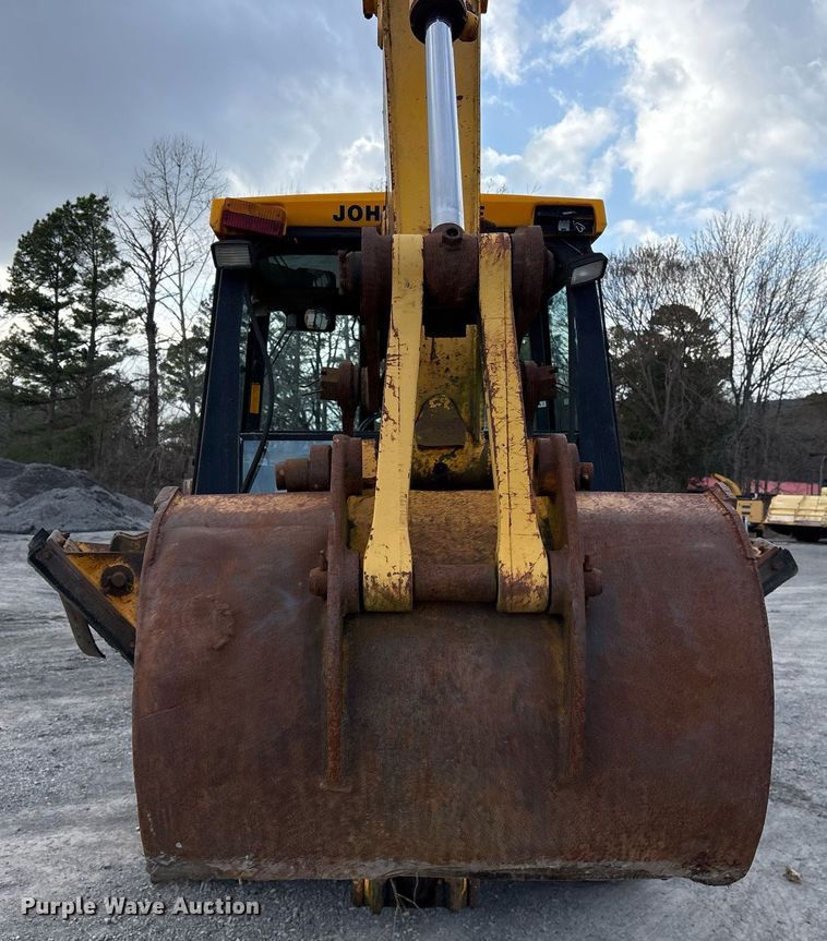 image for item EY9942 1992 John Deere 310D backhoe