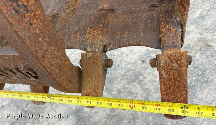 image for item EY9942 1992 John Deere 310D backhoe