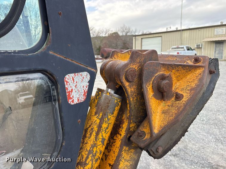 image for item EY9942 1992 John Deere 310D backhoe