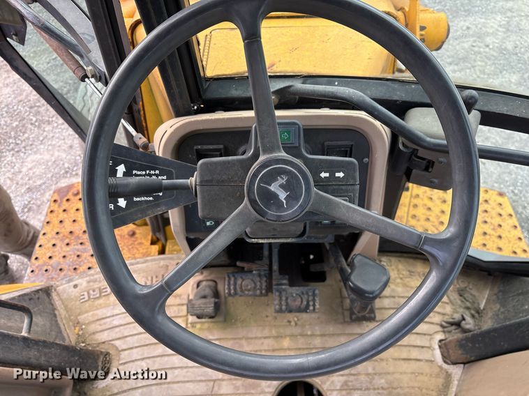 image for item EY9942 1992 John Deere 310D backhoe