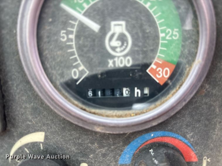 image for item EY9942 1992 John Deere 310D backhoe