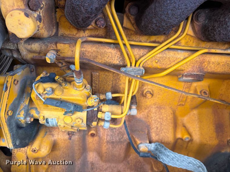 image for item EY9942 1992 John Deere 310D backhoe