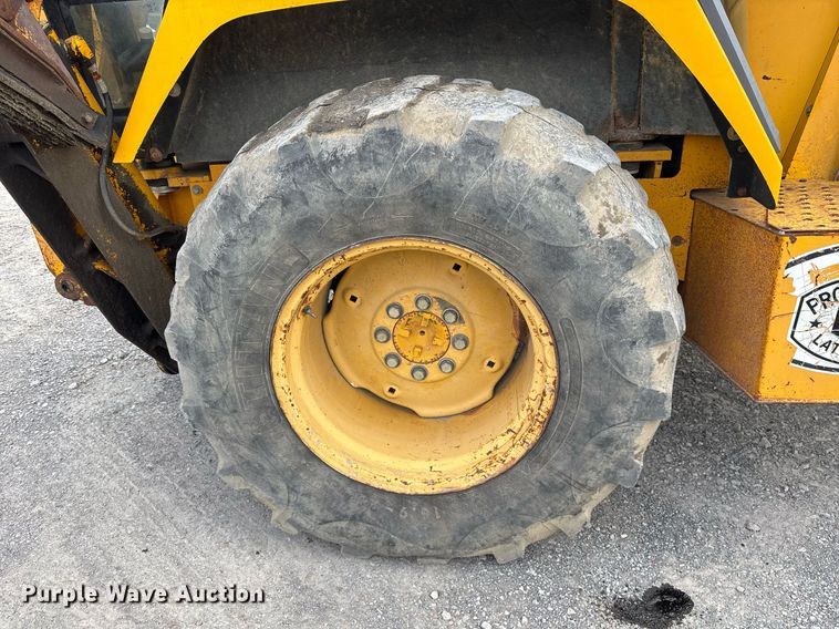 image for item EY9942 1992 John Deere 310D backhoe