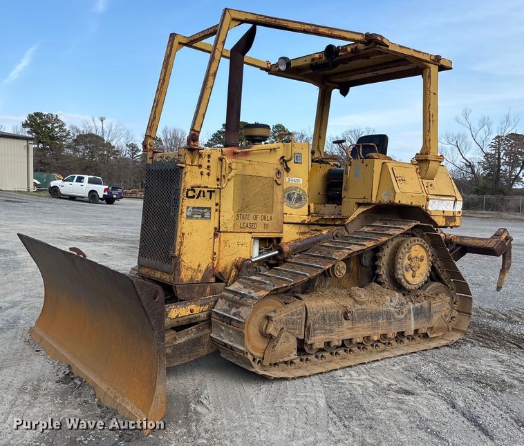 image for item EY9943 1988 Caterpillar D4H dozer