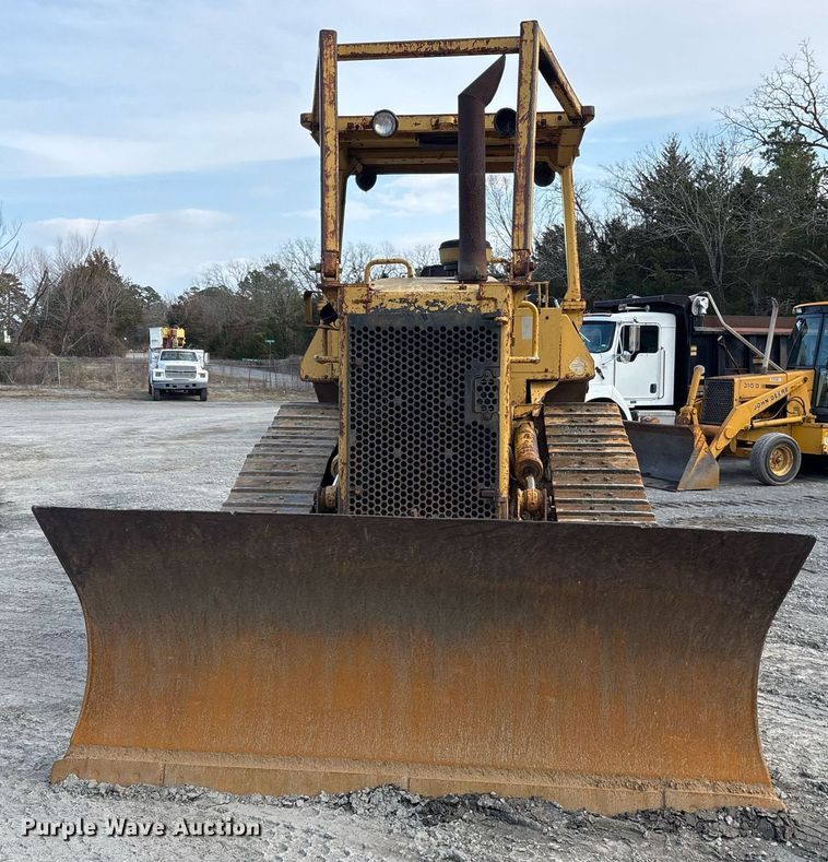 image for item EY9943 1988 Caterpillar D4H dozer