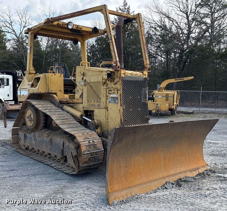 image for item EY9943 1988 Caterpillar D4H dozer